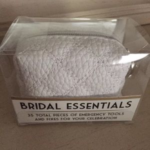 Mini Bridal Emergency Kit